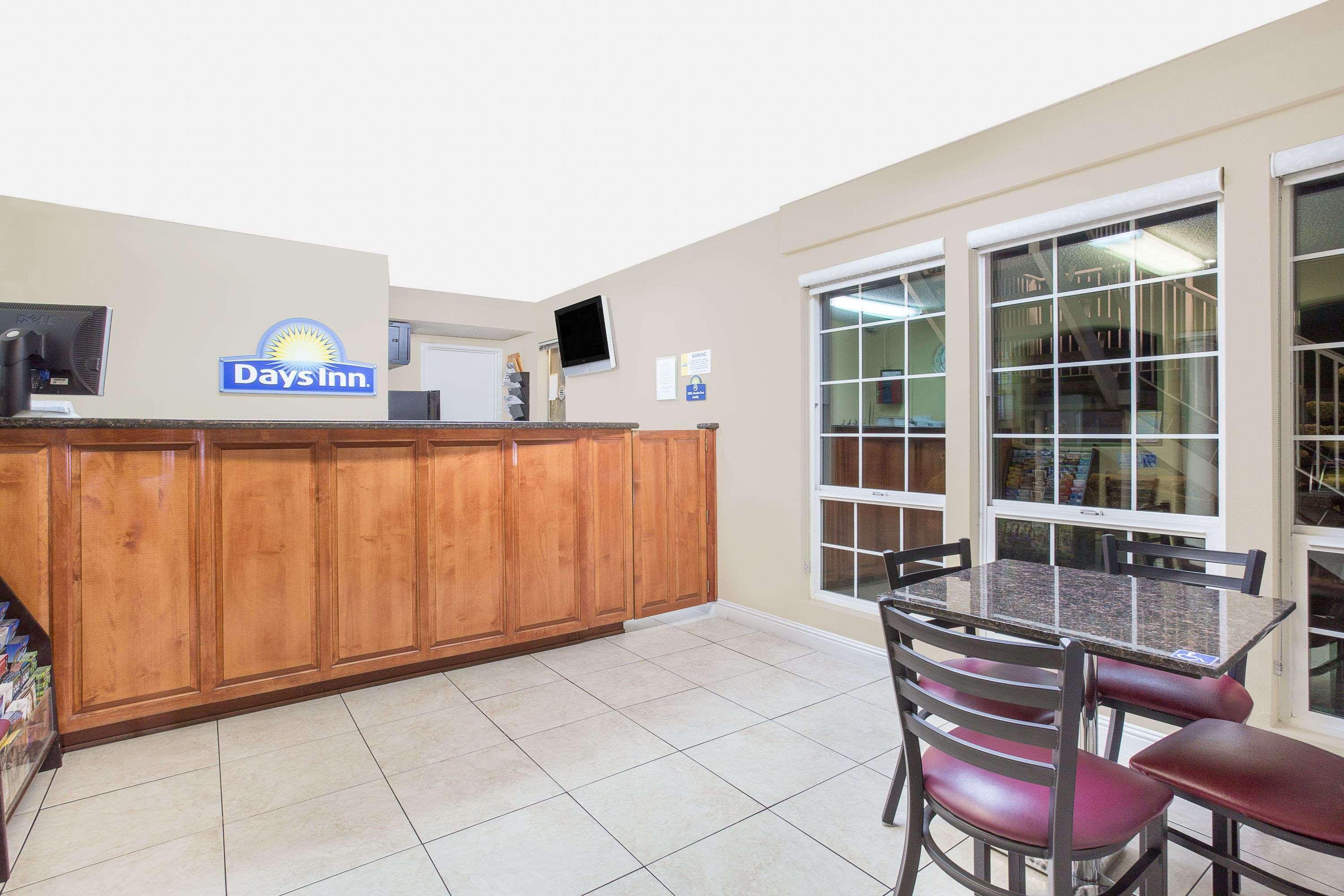 Days Inn By Wyndham Turlock Luaran gambar