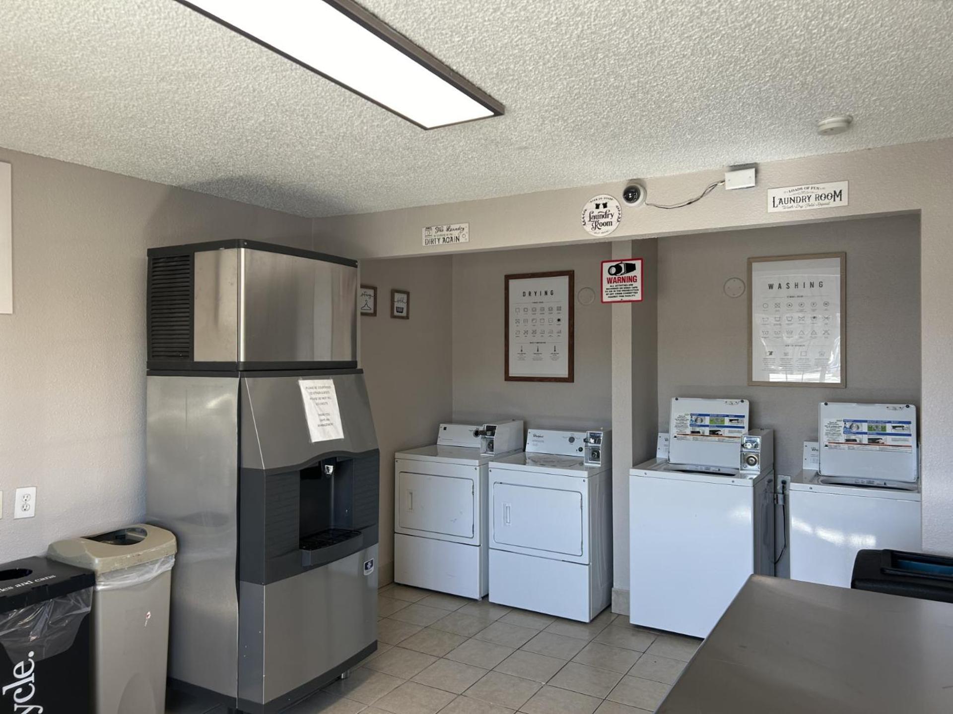 Days Inn By Wyndham Turlock Luaran gambar